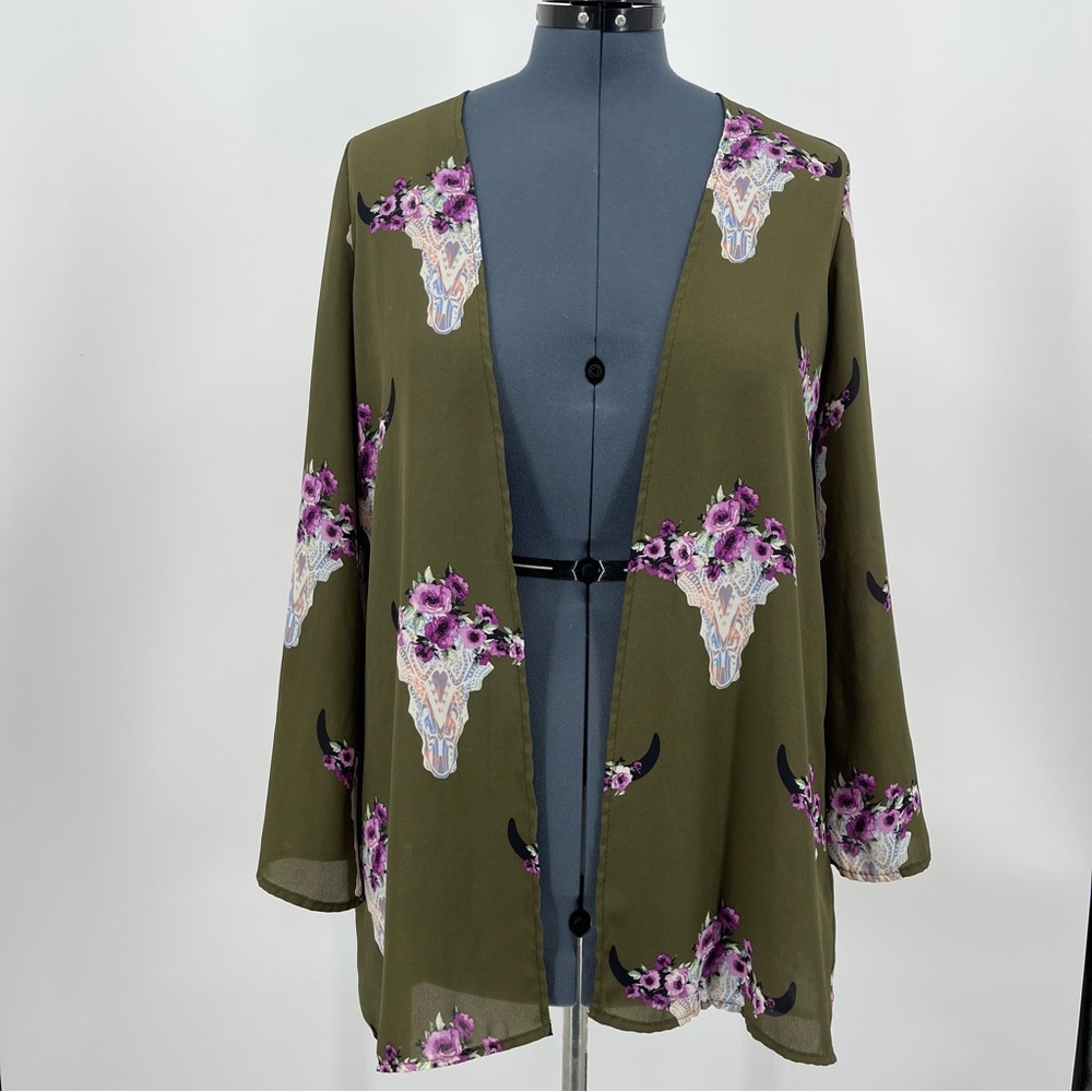 FANTASTIC FAWN WOMENS TOP SIZE S, VERY GOOD CONDITION, PREOWNED